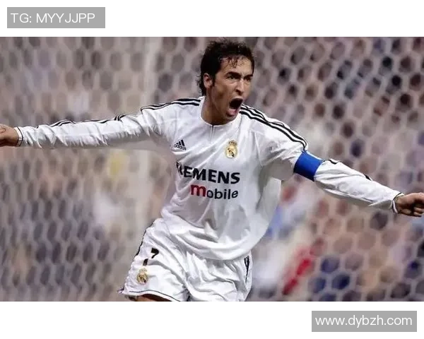 80年代英国足球巨星风采回顾 探寻黄金时代的传奇球员与赛事 80年代英国足球巨星风采回顾 探寻黄金时代的传奇球员与赛事