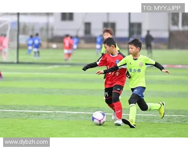 从绿茵新秀到传奇巨星浅谈足球球星奋斗精神对青少年的启示 从绿茵新秀到传奇巨星浅谈足球球星奋斗精神对青少年的启示