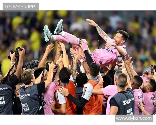 球星进球特点深度解析:技术、战术与个性化风格的完美融合 球星进球特点深度解析:技术、战术与个性化风格的完美融合