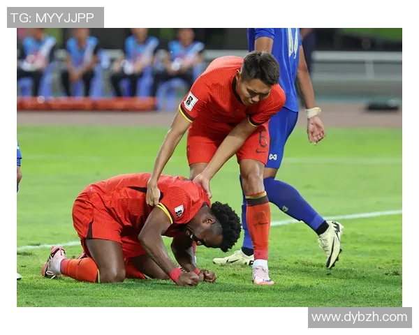 足球巨星们的睡眠秘密揭秘:从豪华床铺到私人定制被子背后的故事 足球巨星们的睡眠秘密揭秘:从豪华床铺到私人定制被子背后的故事